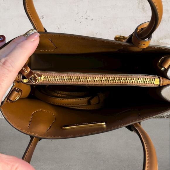 Michael Kors NWOT Mercer Medium Pebbled Leather Crossbody Bag in Luggage - Picture 8 of 8